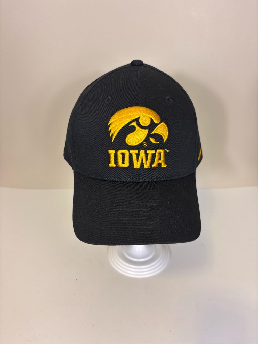 Nike Black and Yellow Iowa Hawkeyes Baseball Cap Adjustable Unisex